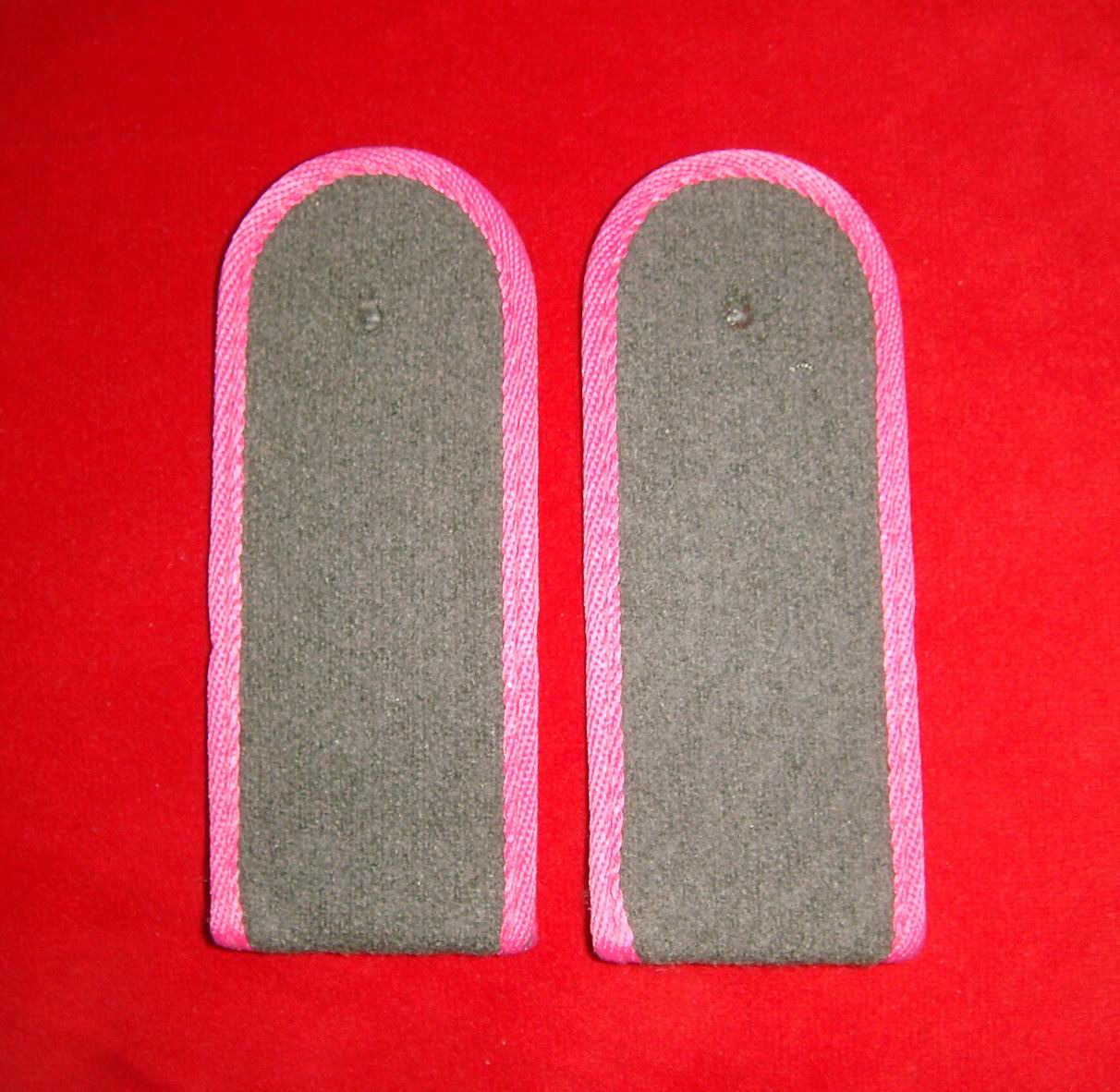 East German democracy German German Germans often served gown army armored soldiers SHI soldiers rank shoulder badge