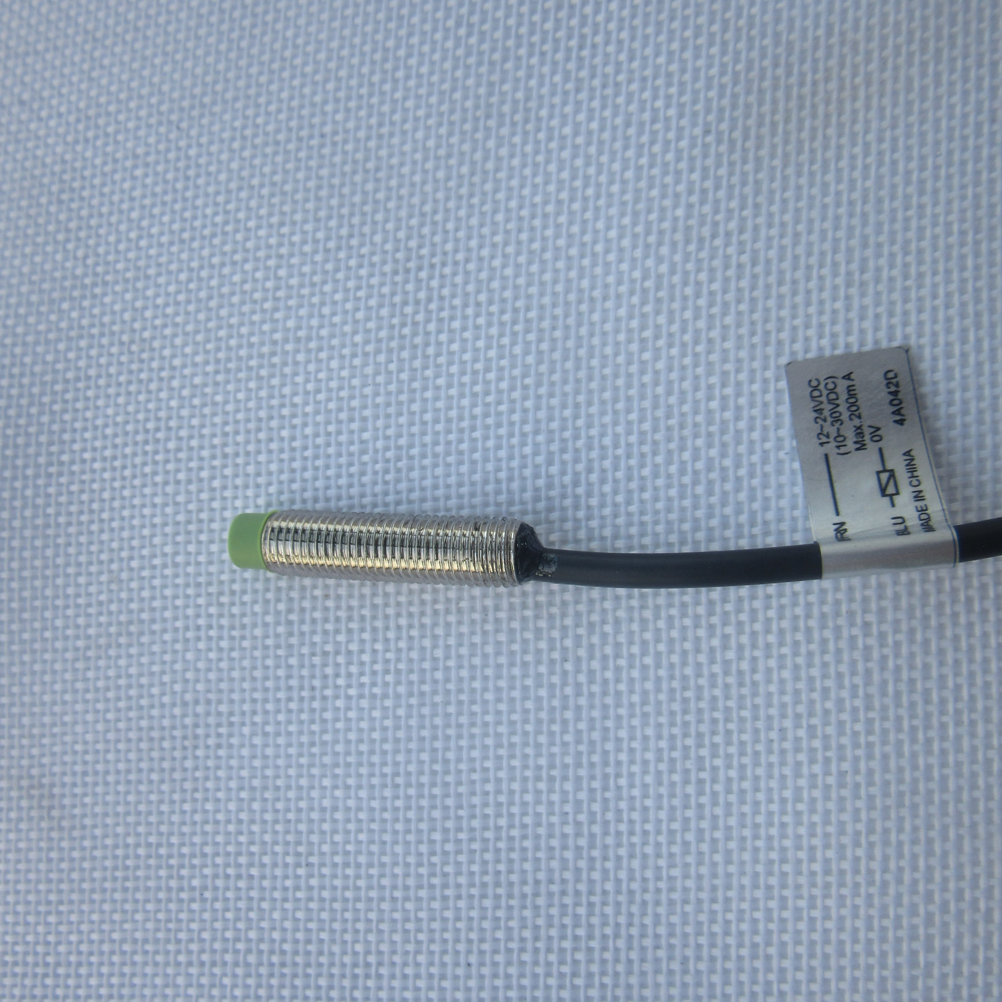 Manufacturer direct sales waterproof close to switch sensor PR08-2DP third-tier PNP is often open