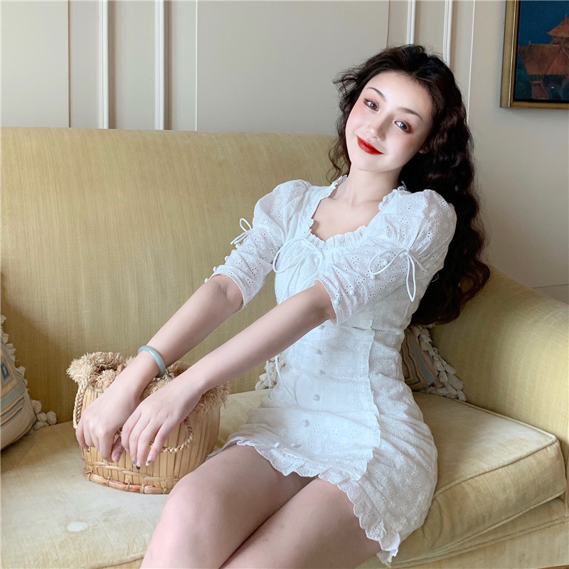 DABI 韓國風名媛復古方領蕾絲刺繡短袖洋裝 DABI 韓國風名媛復古方領蕾絲刺繡短袖洋裝