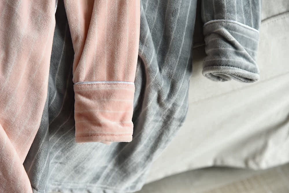 蜜 款 Quần áo ngủ nữ flannel nữ quần áo mềm mại ấm áp và thoải mái thoải mái áo choàng mùa thu đông áo choàng ngủ