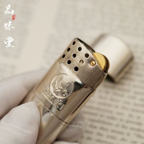 Танк, ветрозащитный чехол на керосине, антикварная зажигалка, Германия