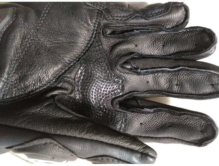 Găng tay xe máy bằng sợi carbon da ngắn đoạn mùa xuân và mùa thu chống gió - Xe máy Rider thiết bị