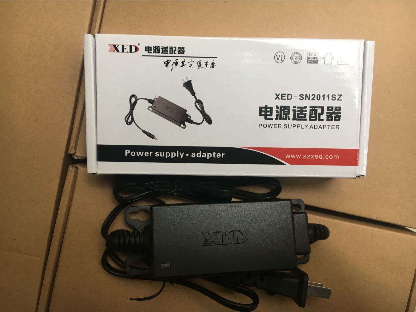 Small ear power supply XED-2011SZ monitoring photographic lens power supply 12V2A indoor power supply