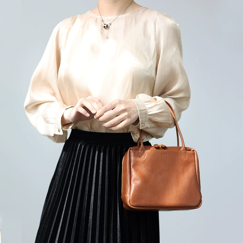 Джаз Сяоцян Овощное дубление 丨 Ветер, дующий из Японии 丨 Легкая нишевая сумка-тоут с держателем для рук, повседневная 𫔮 маленькая квадратная сумка