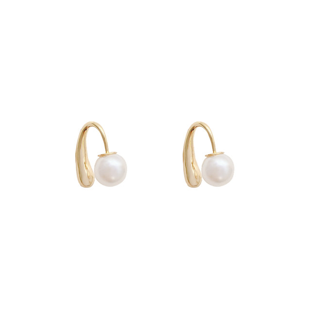 Personality pearl earrings 2022 new trendy retro Hong Kong style Hepburn earrings temperament high-end atmospheric earrings women