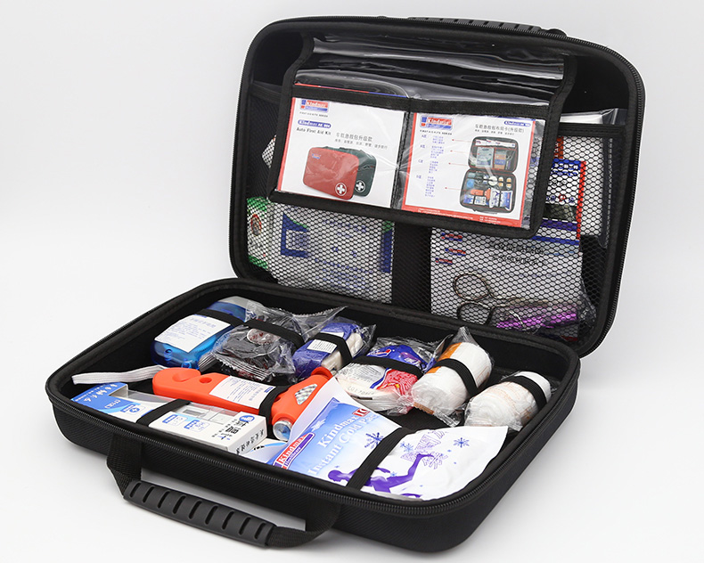 Аптечка "стс" универсальная (чёрный чемоданчик). Аптечка внутри. Аптечка первой помощи first aid kit. Аптечка "стс" универсальная (чёрный чемоданчик). Противоожоговая аптечка.