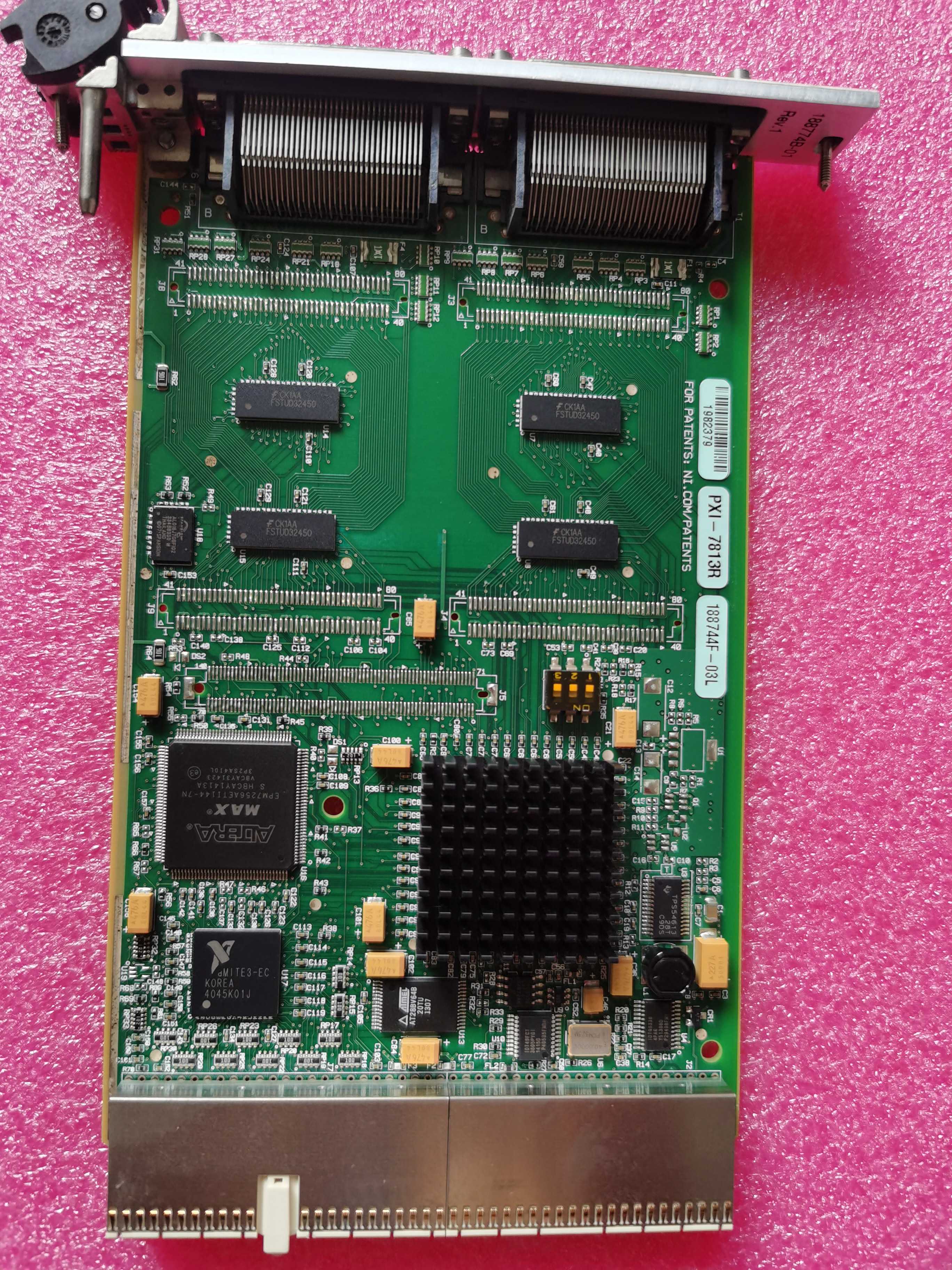 US NI PXI-7813R 779362-01 FPGA's R series digital can be invoiced