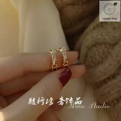 Korean high-grade atmospheric shell cross earrings female spring summer temperament niche earrings earring ear buckle ear clip