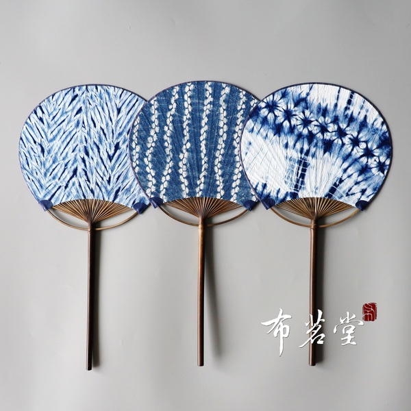 Bu Ming Tang Handmade Tie-Dye Round Fan with Bamboo Handle, Silk-Slicing Technique, Tie-Dye Cotton Fan Surface