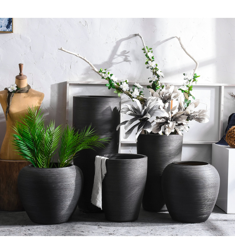 Jingdezhen retro ground ceramic vase sitting room adornment is placed dried flower arranging flowers put black large flowers