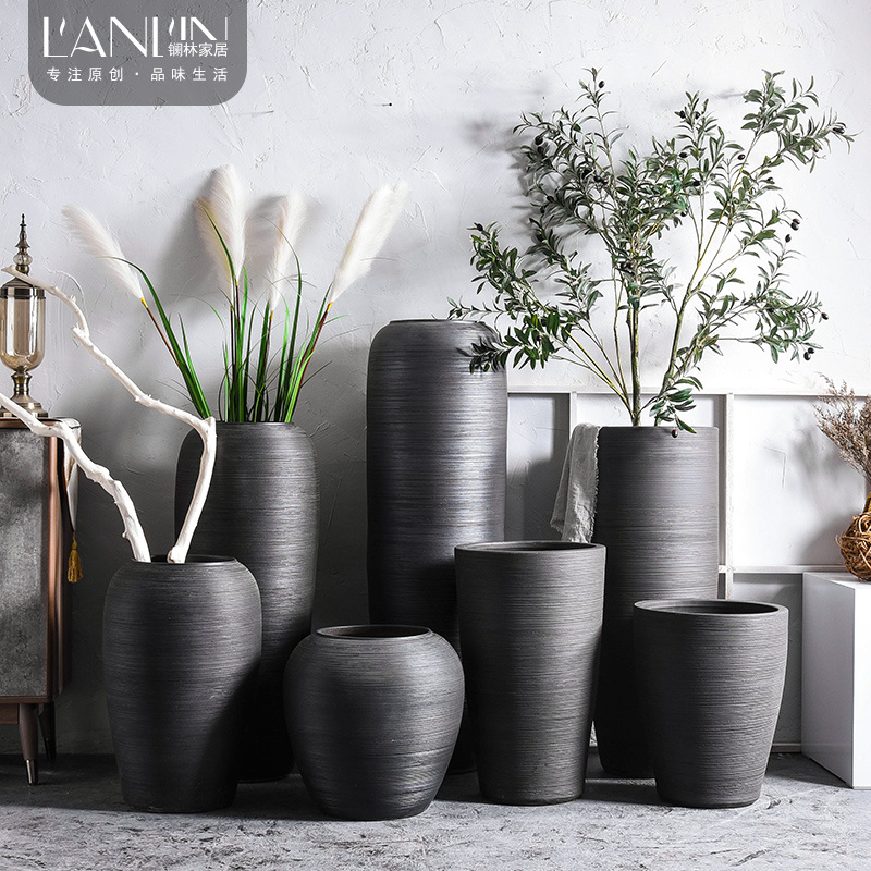 Jingdezhen retro ground ceramic vase sitting room adornment is placed dried flower arranging flowers put black large flowers
