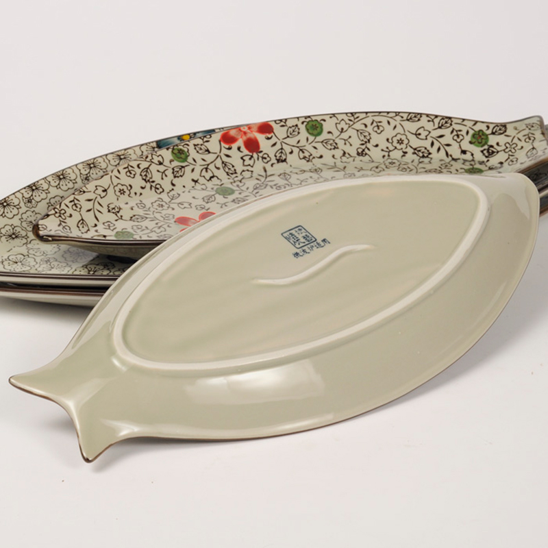 Creative glaze color large blue and white porcelain plates under the big fish dish safflower tableware 0 rectangular plate of the plates is filled