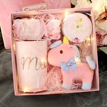 Hand gift female companion sister group gift box Wedding gift Practical creative birthday gift box packaging 520ins wind