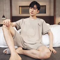 Мелкий серый