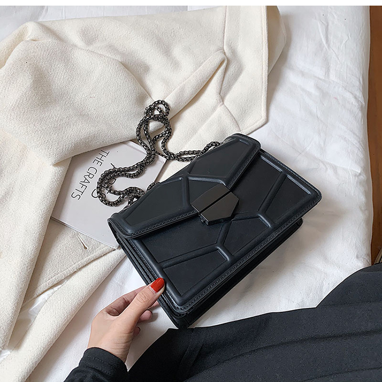 Popular Rhombic Chain Bag 2021 New Bag Autumn Messenger Bag Texture One-shoulder Small Square Bag display picture 3