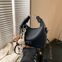 Черная подвеска