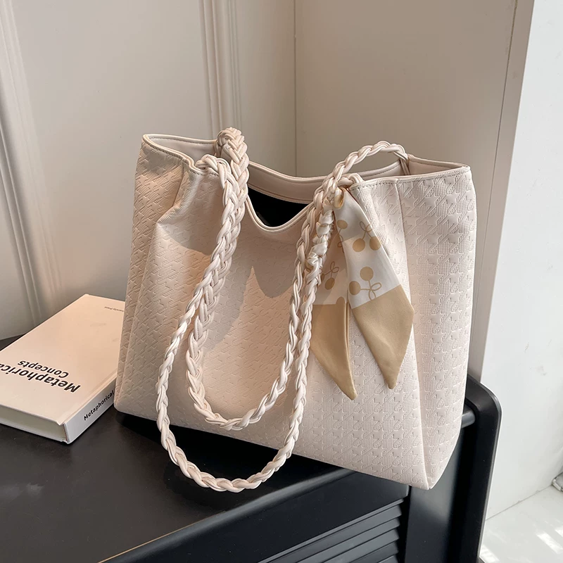 Capacious one-shoulder bag, high-quality style