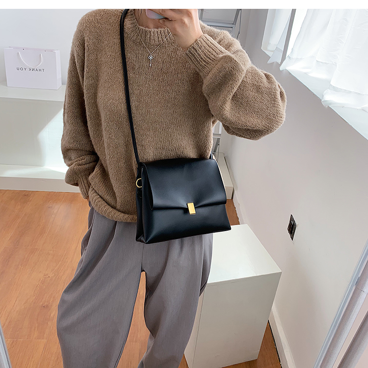 Simple Autumn And Winter Fashion Casual All-match Messenger Small Square Bag display picture 19