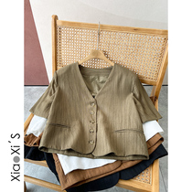 Little Shijia) 2022 Summer new retro temperament light and thin V collar pressure wrinkled short sleeve woman suit jacket cardiovert