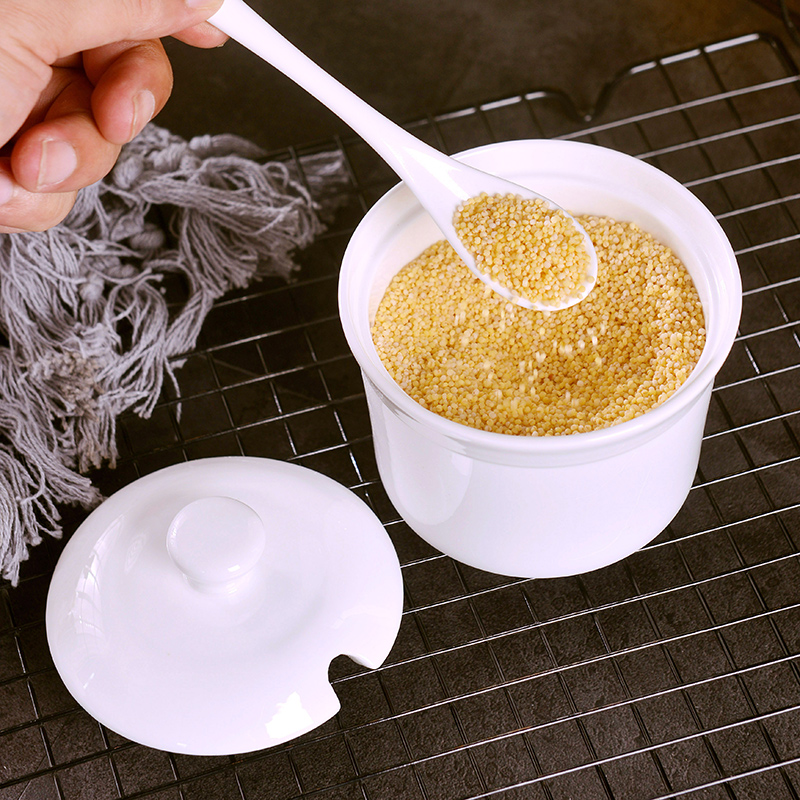 Pure white ipads porcelain jingdezhen seasoning as cans with seasoning sauce spoon household of Chinese style kitchen ceramic jar of a single pack