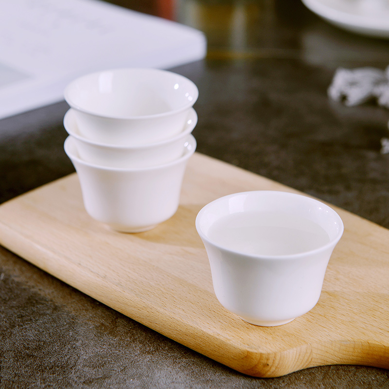 Under the pure white glazed color porcelain glass trumpet wine cup creative household liquor cup jingdezhen contracted style a small handleless wine cup