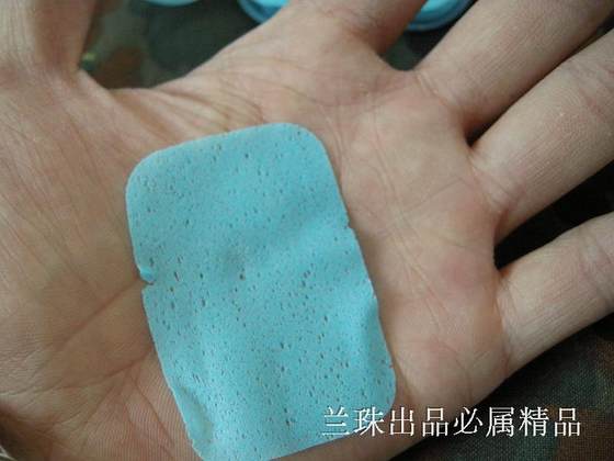 Outdoors, soap paper is easy to carry and compact! There is a video review inside