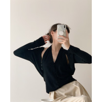  (8 25 00: 00 New and new products 95% off)Light apricot black lazy adjustment fake two-piece knitwear