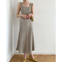 ICTS time baptism warm and comfortable milk curry color elegant flat design suspender knit dress