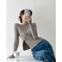  (8 25 00: 00 15% off on new and new products)Milk coffee black and white Yuppie double-headed zipper sweater