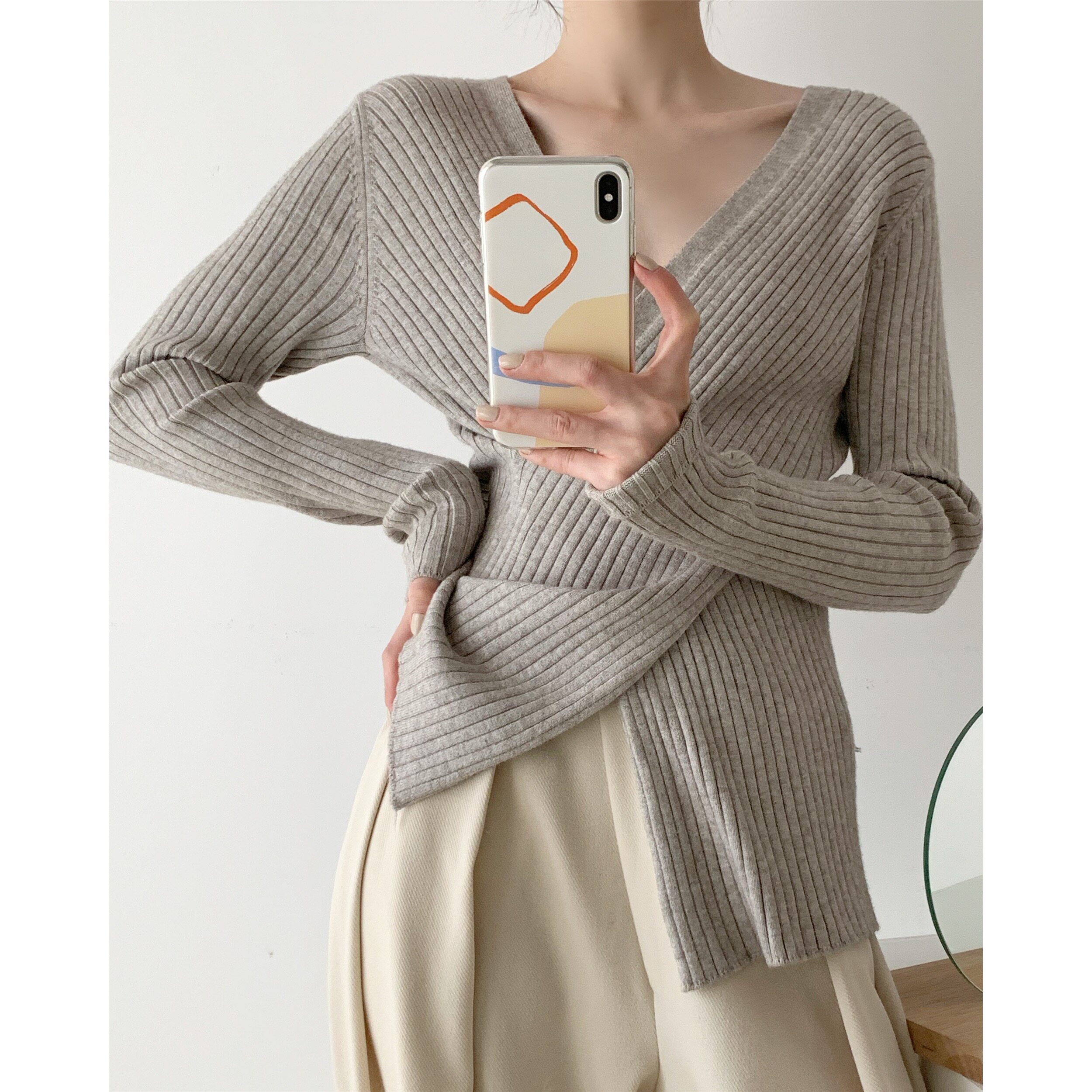 ICTS you smile as if that good weather milk curry black explicit collarbone and sweaters cross V neckline sweater