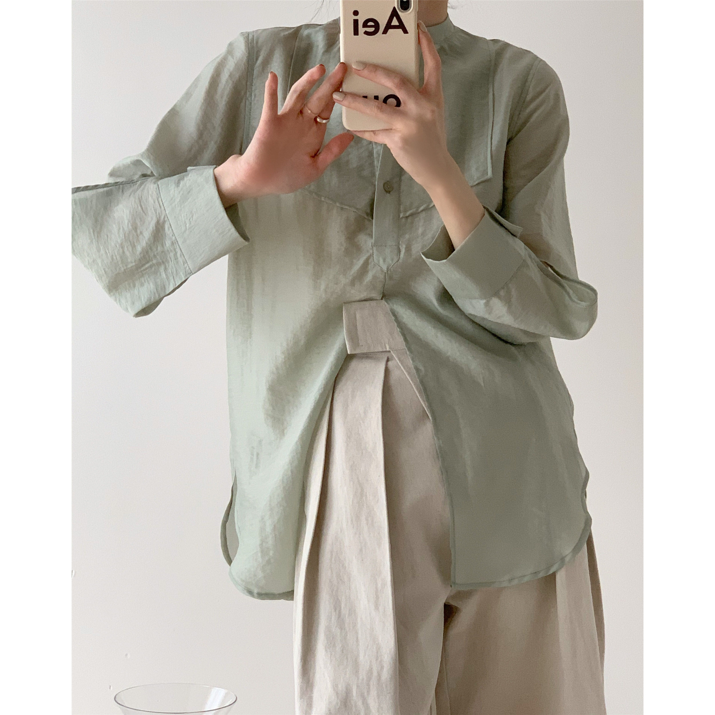 ICTS hazy micro-transparent natural micro-micro-crepe grey-green tone cuffs hollow design outline-shaped sunscreen slim shirt