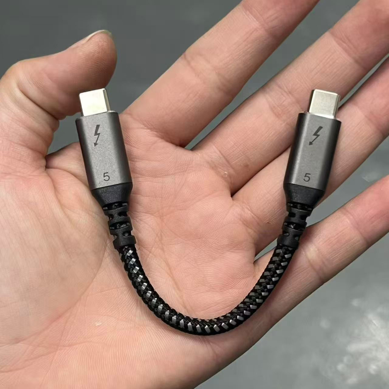 Vo Thunderbolt 5 Full-Featured Dual-C Port Short Cable Usb4 Gen3 Nylon Cable 240W Fast Charging 80g 8K Screen Projection One-Line Connection