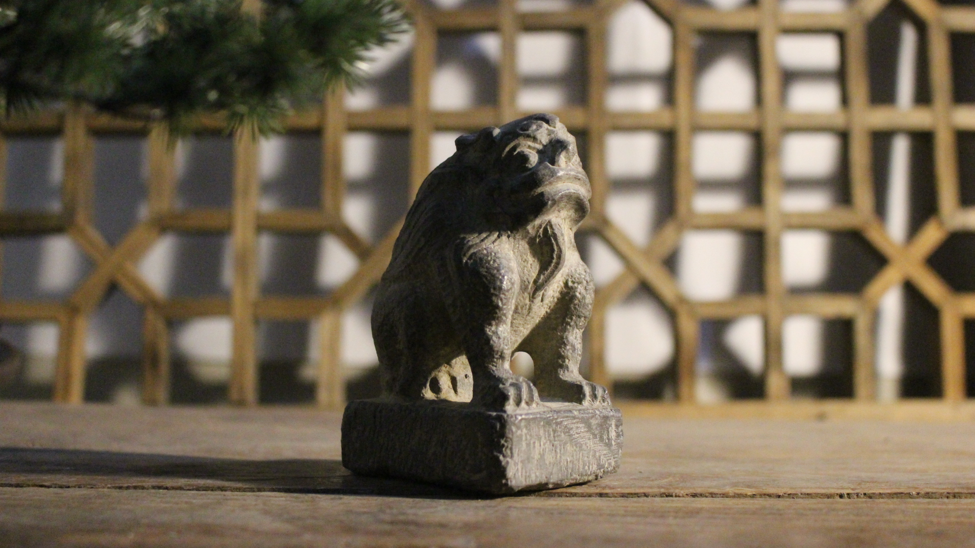 Old stone carvings Old stone tools Bluestone antique old handmade Natural weathered lion and beast tea mat stone ornaments