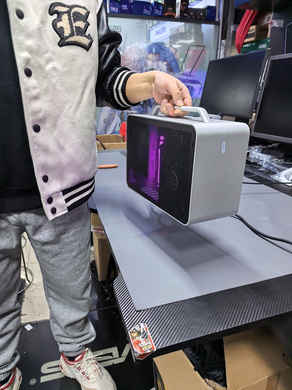 Cooj Sf3 Portable Itx Host Supports 5060 5070Ti 5080 Graphics Cards, in Stock Now Cooj Sf3 Portable Itx Host Supports 5060 5070Ti 5080 Graphics Cards, in Stock Now