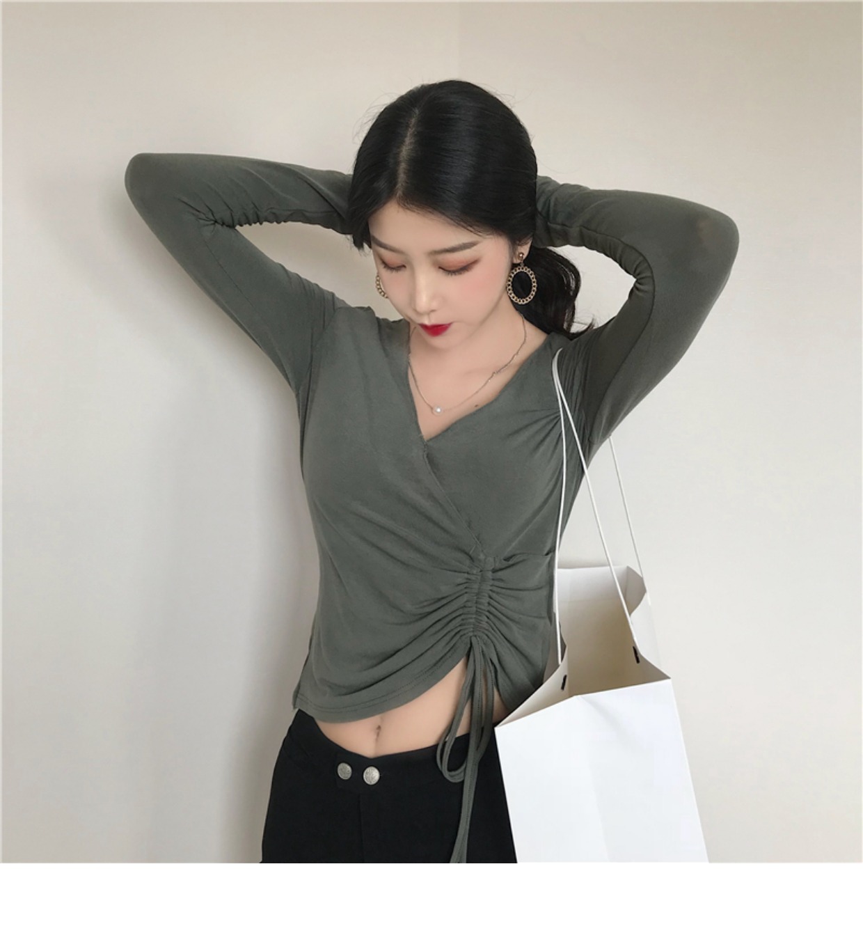 Mất nhà dây rút v cổ áo quần áo nữ mới 2018 mùa thu không đều gợi cảm rò rỉ áo thun dài tay áo phông nữ chất đẹp