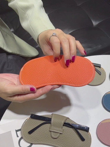 Солнцезащитные очки подходит для мужчин и женщин, портативная защитная система хранения, из натуральной кожи, простой и элегантный дизайн