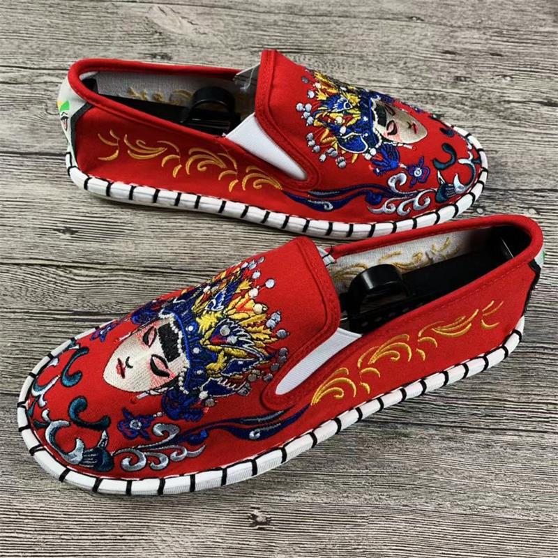 Summer old Beijing cloth shoes soft bottom Peking Opera mask confinement embroidery red female Xishan single shoes one pedal couple soft