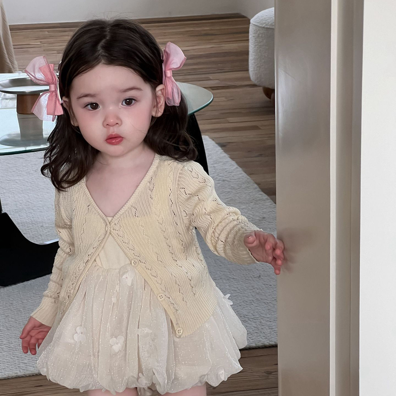 Girls' Sun Protection Knitwear 2026 New Lightweight Breathable Baby Girl Ice Silk Thin Coat Dopamine Cardigan