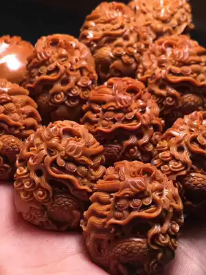 Handmade olive core carving Su Gong strength school famous carving Kowloon opera beads Old oil core heavy equipment Kowloon