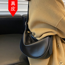 Hong Kong underarm bag womens 2022 new autumn and winter high-quality niche tote bag large-capacity messenger commuter