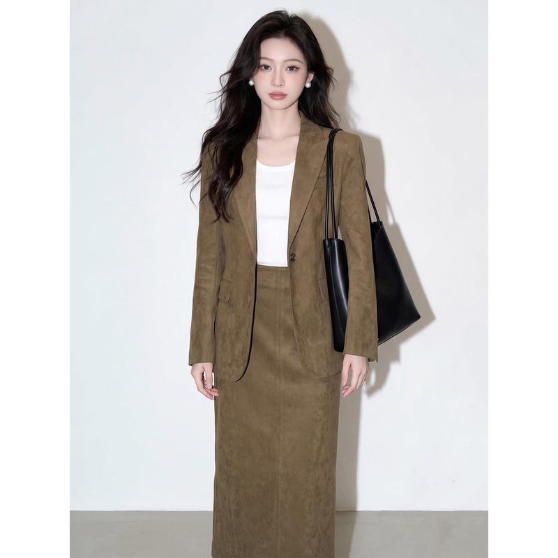 2026 New Style Mature and Sophisticated Outfit, a Complete Set of Olive Brown Blazer and Skirt Two-Piece Suit for Women, Autumn Wear 2026 New Style Mature and Sophisticated Outfit, a Complete Set of Olive Brown Blazer and Skirt Two-Piece Suit for Women, Autumn Wear
