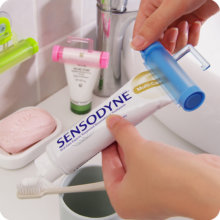 Toothpaste squeezer lazy squeezing toothpaste artifact children squeeze trial bag cleanser makeup room manual squeeze toothpaste clip