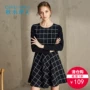 Qiu Shui Yiren 2017 Winter New Women Vòng cổ dài tay Eo Eo Váy kẻ sọc mỏng váy sơ mi