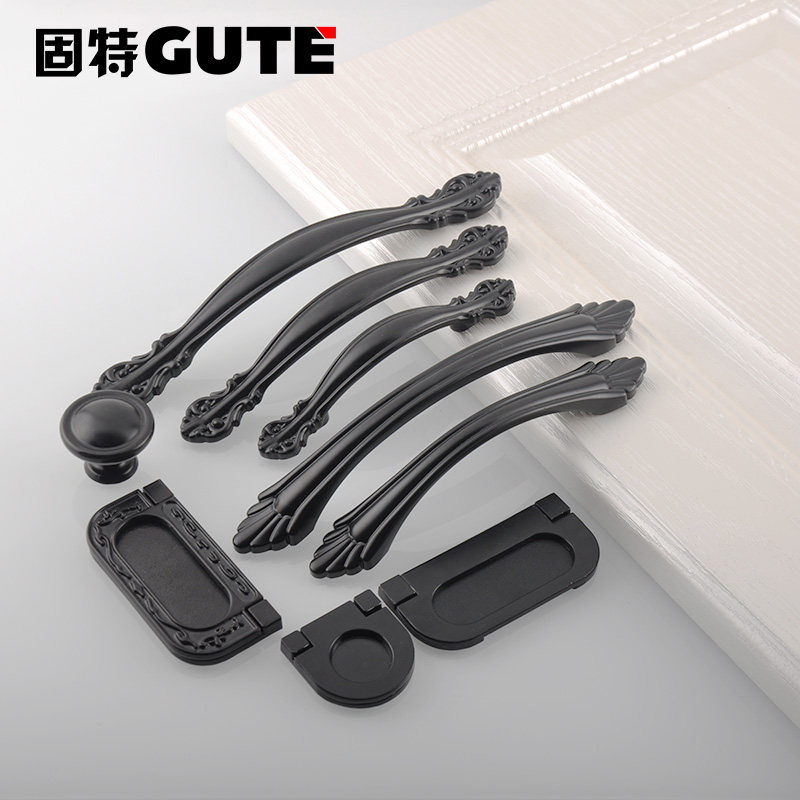 ������ʽ���ֺ�ɫ����