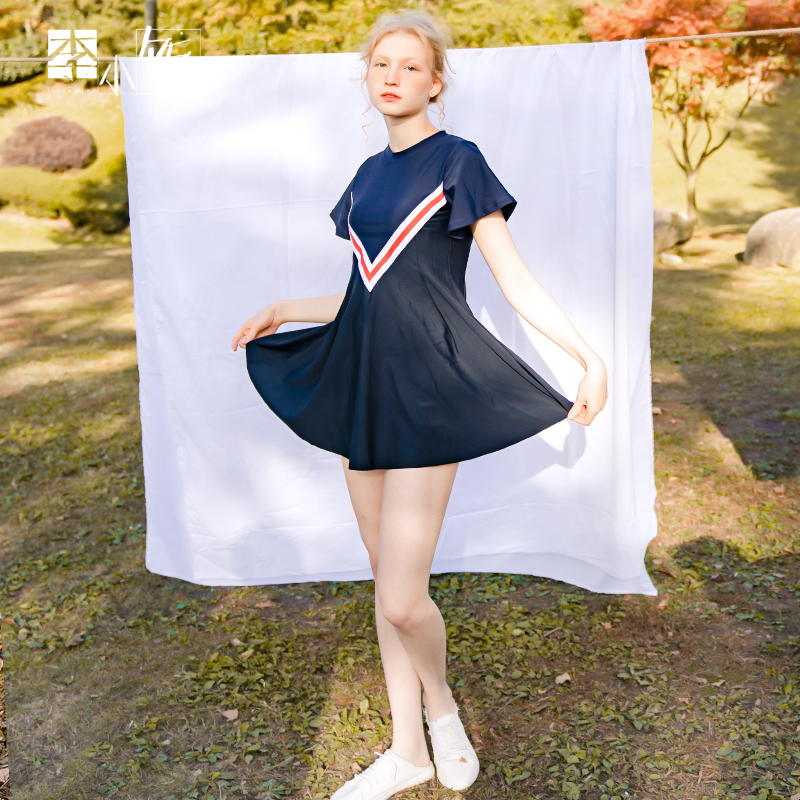 Seventeen-year-old Li Xiaoli new girl swimsuit female student split body thin vitality, belly cute short sleeve swimsuit