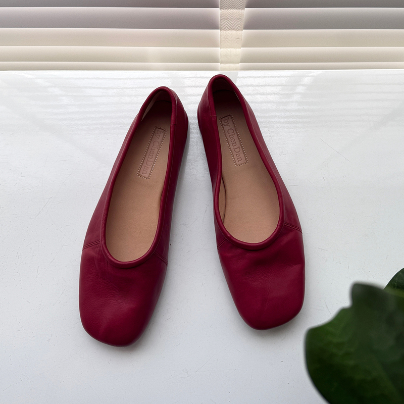 [July 17Th Release] Retro-Style Red Square-Toe Flat Shoes for Women, Genuine Leather Slip-On Versatile Chen Dan Women's Shoes