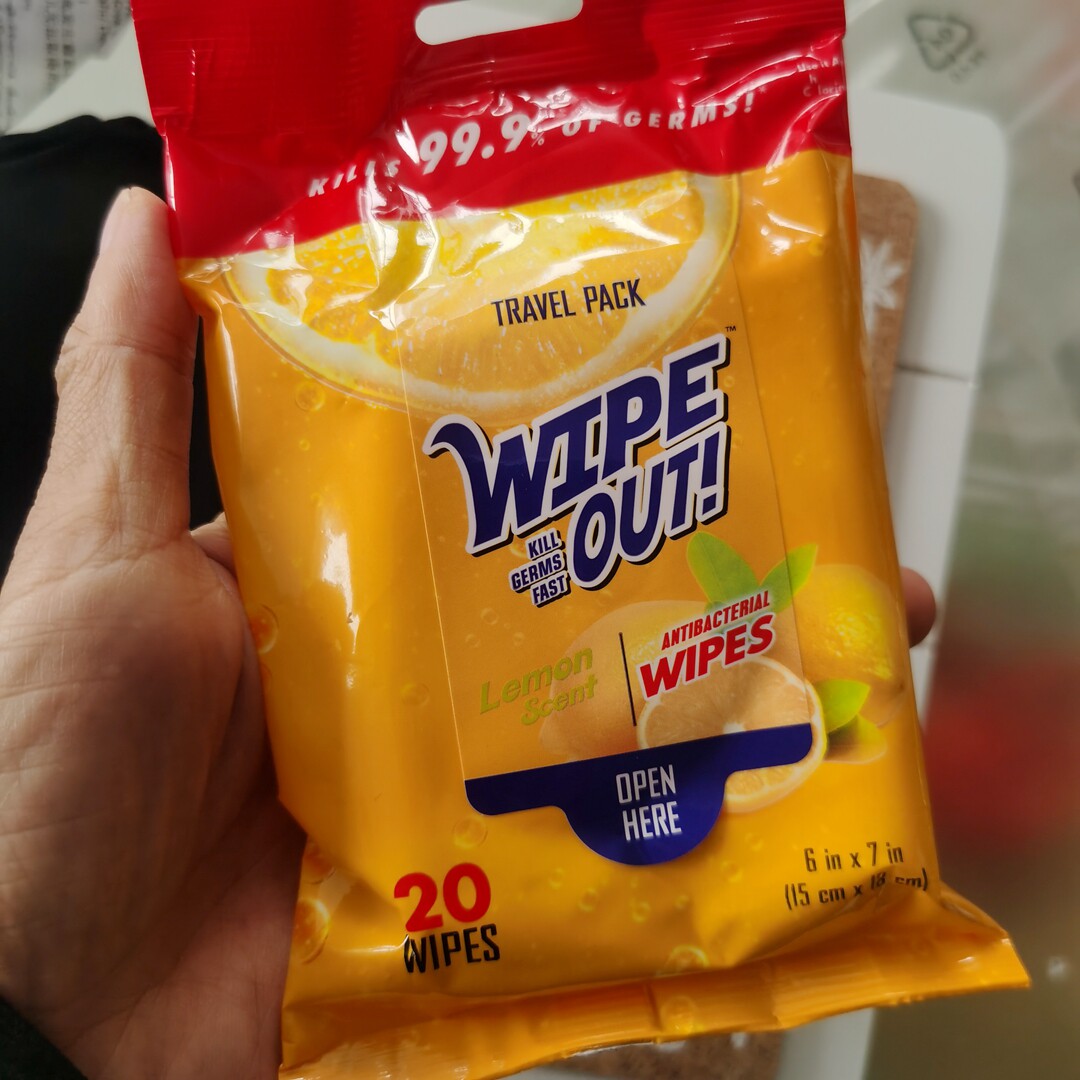 Out-of-order portable practical lemon scented germicidal pasteurized by hand-rubbing wet paper towel 20 pieces of clothing