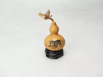 Natural planting small gourd hand-carved ink engraved hand twist car pendant bag hanging hand Wen play Mouse