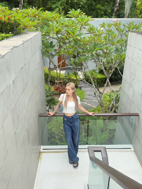 Mungsera'Rivet Vibe' Private Label Heavy Beaded Denim Low-Waist Wide-Leg Straight Pants