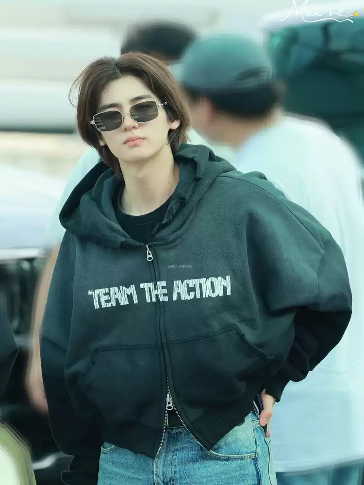 Boynextdoor Same Style Blue Sweatshirt for Women 2026 Autumn and